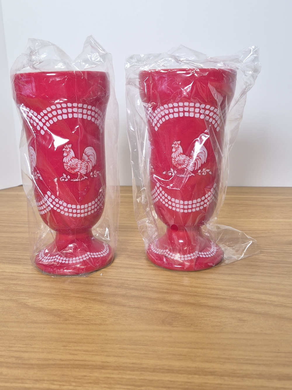 NWOB Set of 2 Red Rooster Ceramic Sundae Glasses Milkshake Parfait Goblets 8”